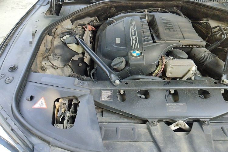 Used BMW 7 Series 2013 740Li xDrive Engine Bay Right