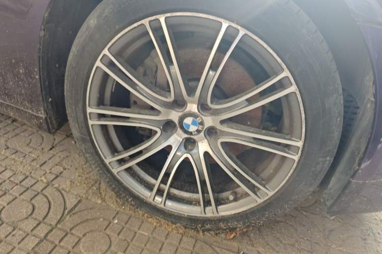 Used BMW 7 Series 2013 740Li Leading Model Right Front Wheel Hub