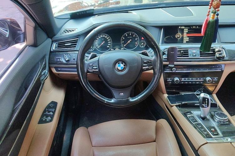 Used BMW 7 Series 2013 740Li xDrive Steering Wheel