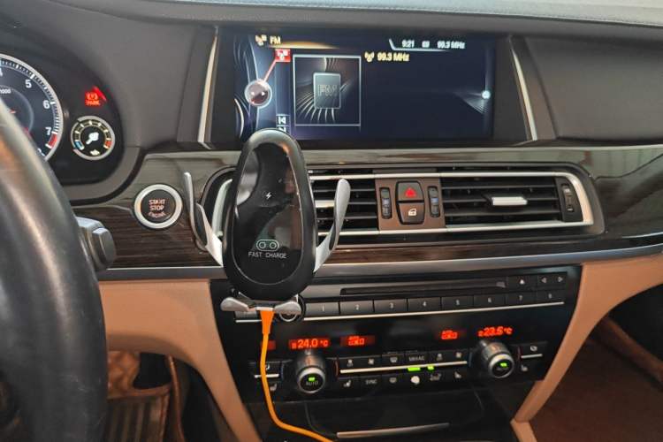 Used BMW 7 Series 2013 730Li Luxury Model Audio And AC Panel