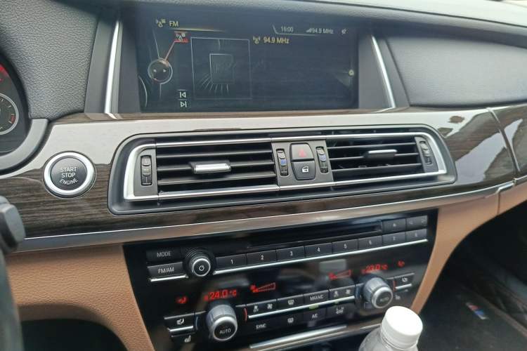 Used BMW 7 Series 2013 730Li Leading Model Audio And AC Panel