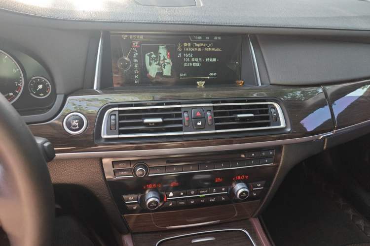 Used BMW 7 Series 2013 730Li Luxury Model Audio And AC Panel