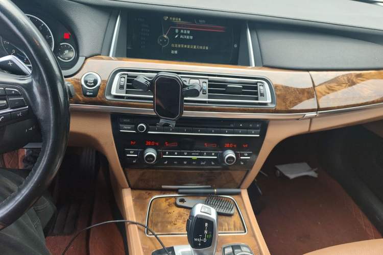 Used BMW 7 Series 2013 740Li Luxury Model Audio And AC Panel