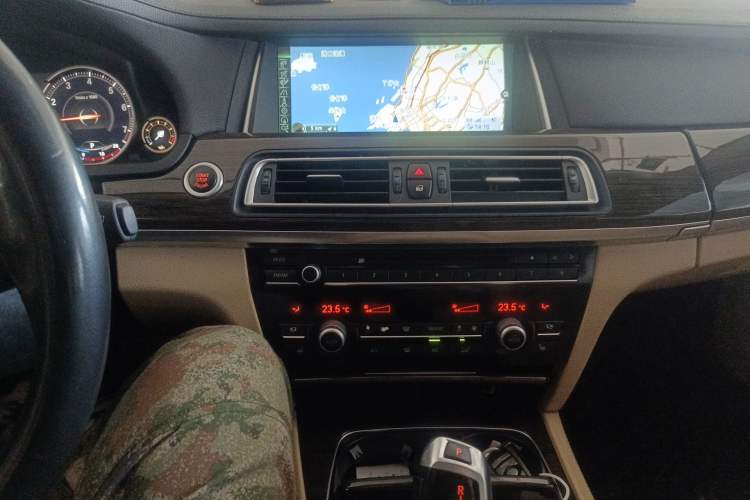 Used BMW 7 Series 2013 730Li Leading Model Audio And AC Panel