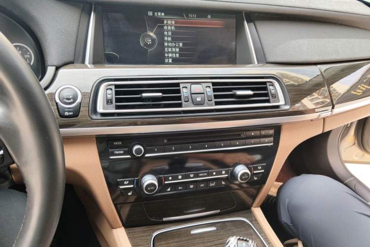 Used BMW 7 Series 2013 740Li xDrive Audio And AC Panel