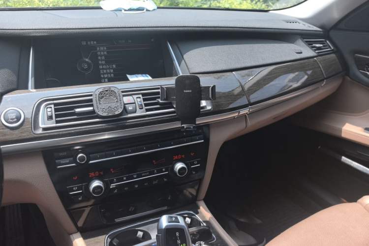 Used BMW 7 Series 2013 730Li Leading Model Audio And AC Panel