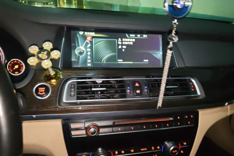 Used BMW 7 Series 2013 730Li Leading Model Audio And AC Panel