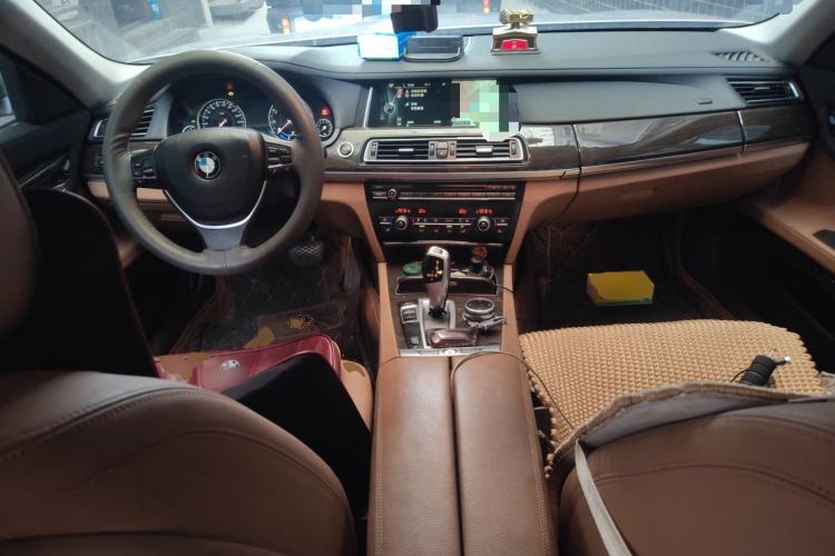 Used BMW 7 Series 2013 730Li Leading Model Center Console