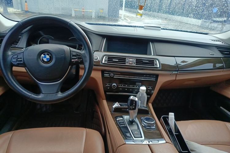 Used BMW 7 Series 2013 730Li Leading Model Center Console
