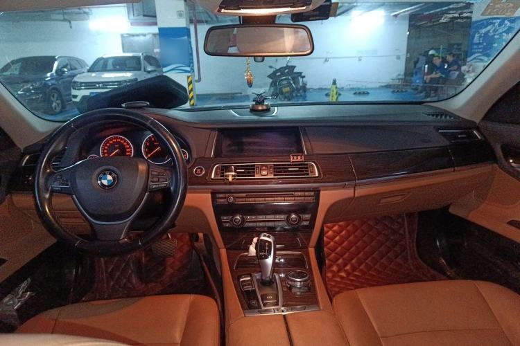 Used BMW 7 Series 2013 730Li Leading Model Center Console
