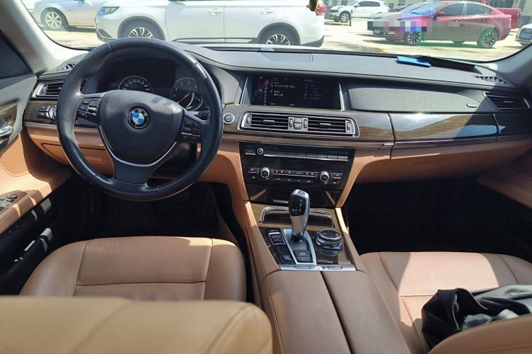Used BMW 7 Series 2013 730Li Leading Model Center Console