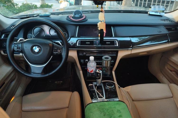 Used BMW 7 Series 2013 740Li xDrive Center Console