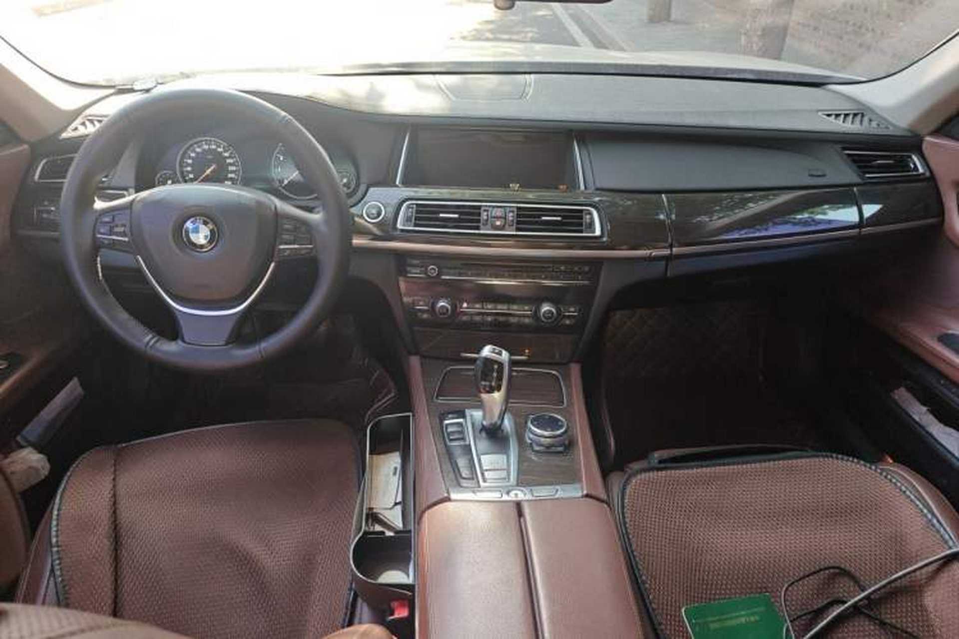 Used BMW 7 Series 2013 730Li Luxury Model Center Console