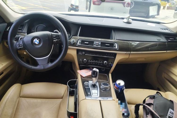 Used BMW 7 Series 2013 740Li Leading Model Center Console