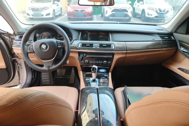 Used BMW 7 Series 2013 730Li Leading Model Center Console