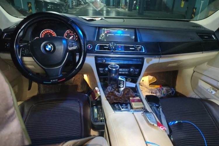 Used BMW 7 Series 2013 730Li Luxury Model Center Console
