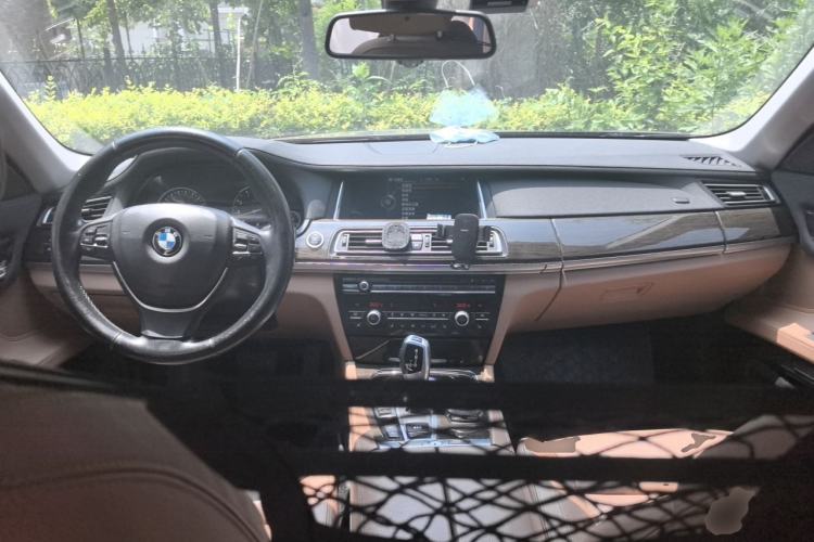 Used BMW 7 Series 2013 730Li Leading Model Center Console
