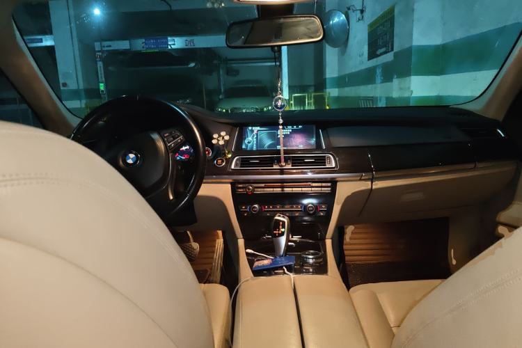 Used BMW 7 Series 2013 730Li Leading Model Center Console