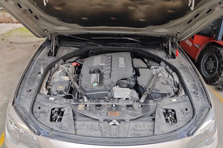 Used BMW 7 Series 2013 730Li Luxury Model Engine Bay
