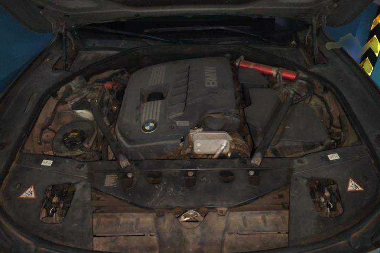 Used BMW 7 Series 2013 730Li Leading Model Engine Bay