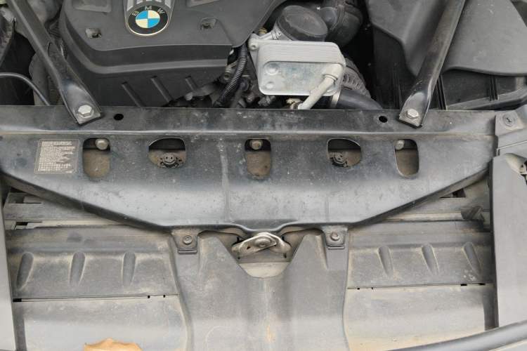 Used BMW 7 Series 2013 730Li Luxury Model Engine Bay