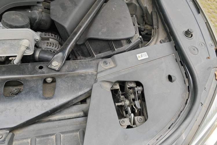 Used BMW 7 Series 2013 730Li Luxury Model Engine Bay Left