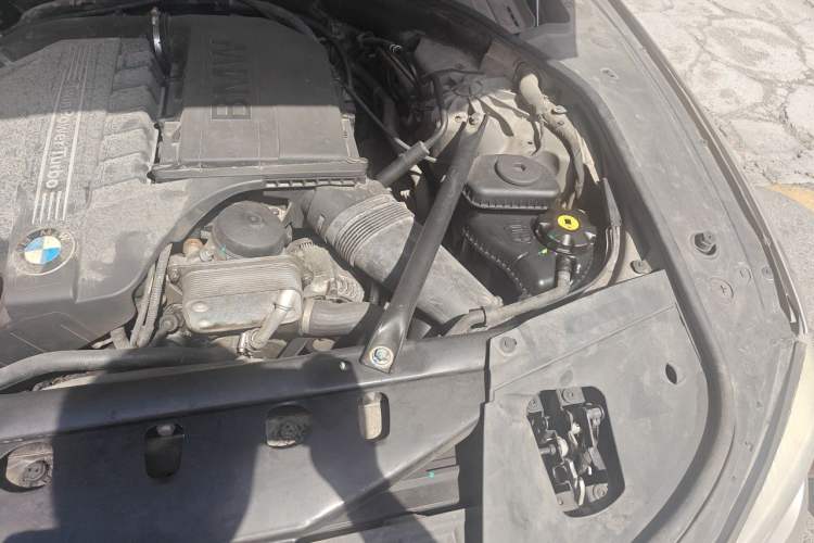 Used BMW 7 Series 2013 740Li xDrive Engine Bay Left