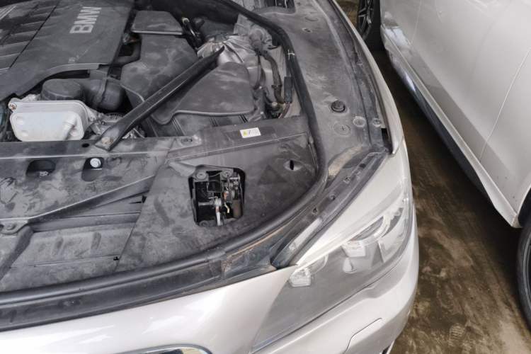 Used BMW 7 Series 2013 730Li Luxury Model Engine Bay Left