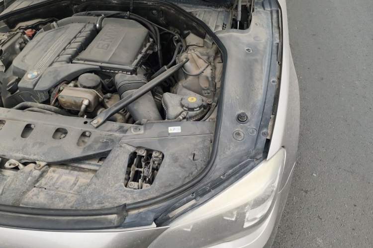 Used BMW 7 Series 2013 740Li Leading Model Engine Bay Left