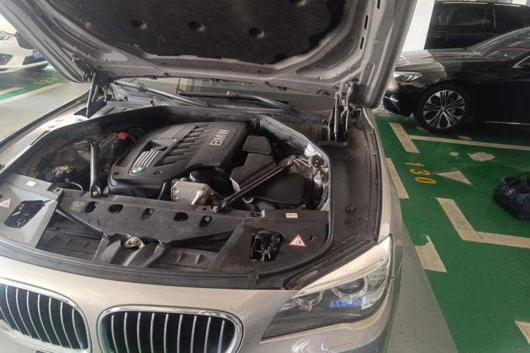 Used BMW 7 Series 2013 730Li Leading Model Engine Bay Left