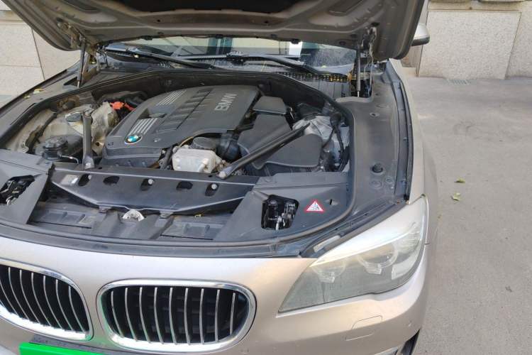 Used BMW 7 Series 2013 730Li Leading Model Engine Bay Left
