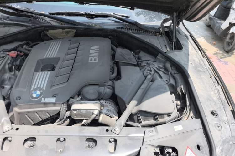 Used BMW 7 Series 2013 730Li Leading Model Engine Bay Left