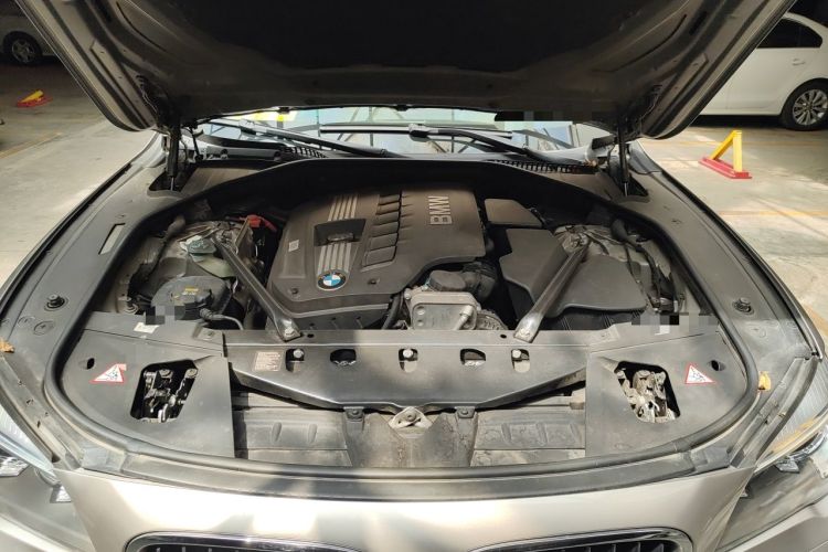 Used BMW 7 Series 2013 730Li Leading Model Engine Bay
