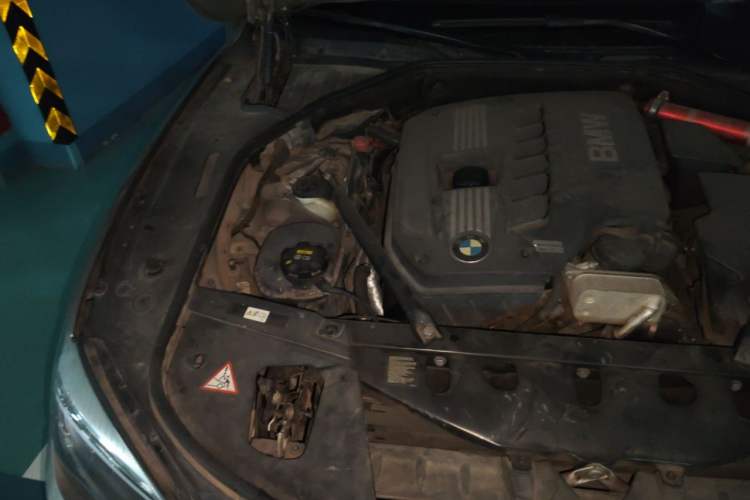 Used BMW 7 Series 2013 730Li Leading Model Engine Bay Right
