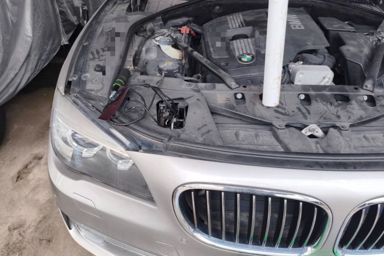 Used BMW 7 Series 2013 730Li Luxury Model Engine Bay Right