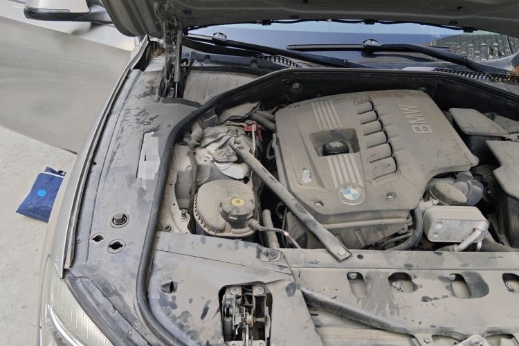 Used BMW 7 Series 2013 730Li Luxury Model Engine Bay Right