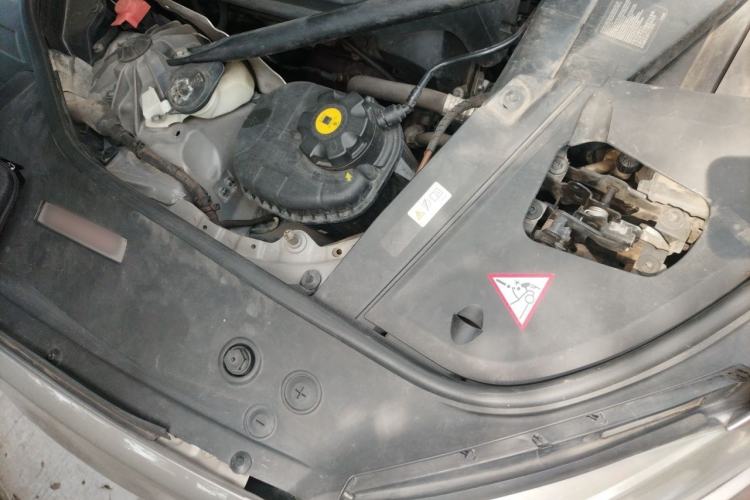 Used BMW 7 Series 2013 730Li Luxury Model Engine Bay Right