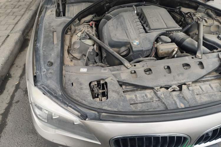Used BMW 7 Series 2013 740Li Leading Model Engine Bay Right