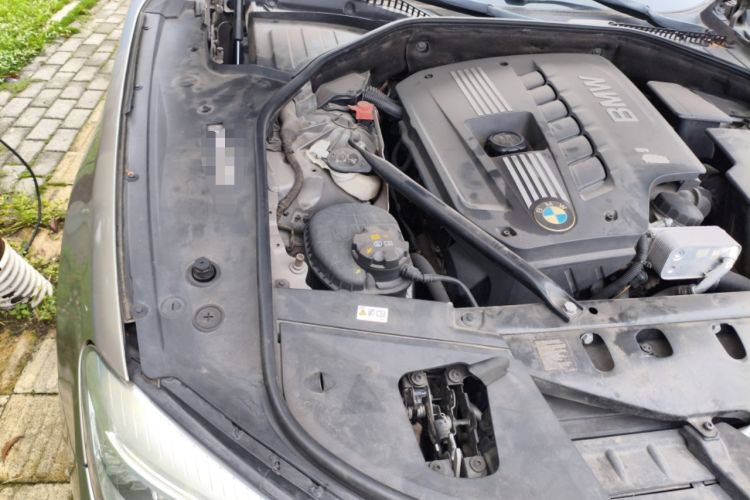 Used BMW 7 Series 2013 730Li Luxury Model Engine Bay Right