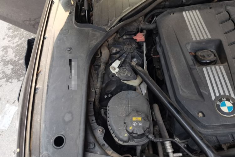 Used BMW 7 Series 2013 730Li Luxury Model Engine Bay Right
