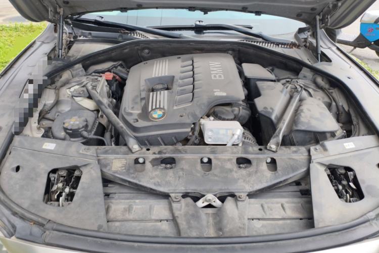 Used BMW 7 Series 2013 730Li Luxury Model Engine Bay