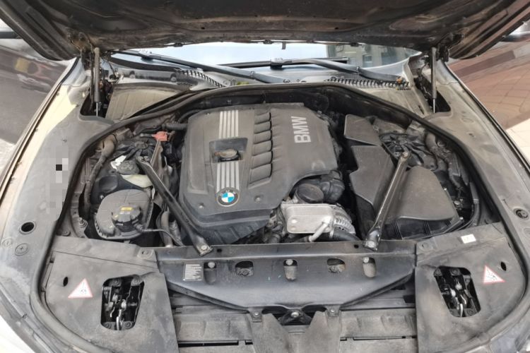 Used BMW 7 Series 2013 730Li Luxury Model Engine Bay