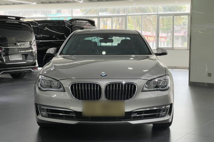 Used BMW 7 Series 2013 740Li Leading Model Exterior 1