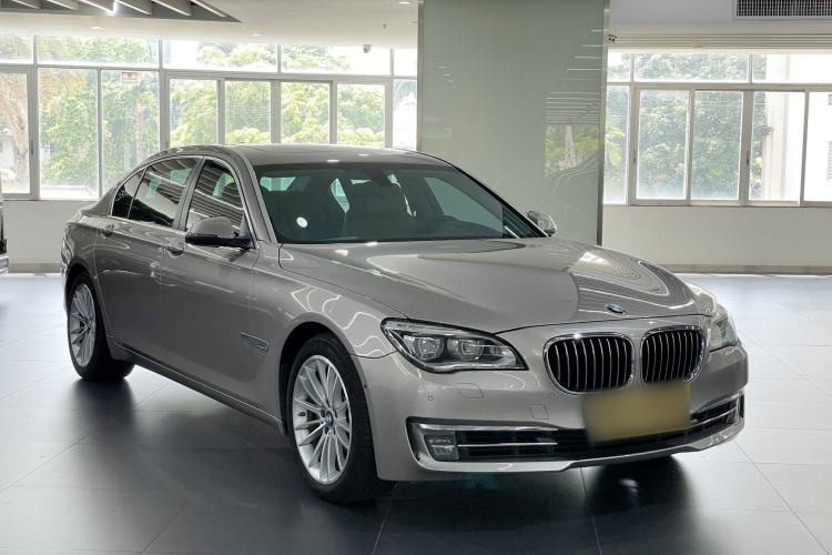 Used BMW 7 Series 2013 740Li Leading Model Exterior 2