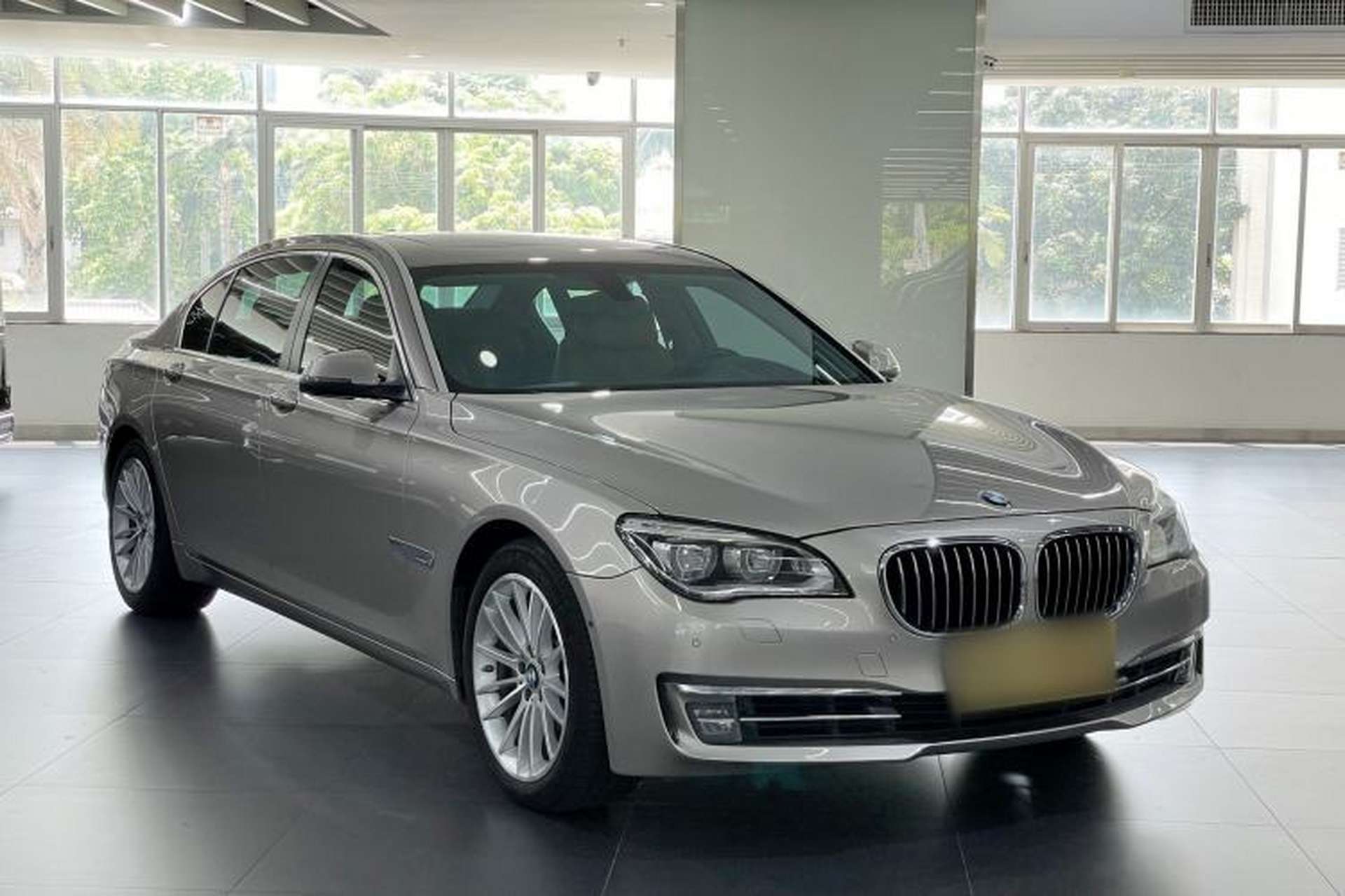 Used BMW 7 Series 2013 740Li Leading Model Exterior 2
