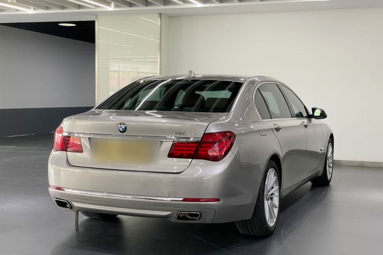 Used BMW 7 Series 2013 740Li Leading Model Exterior 3