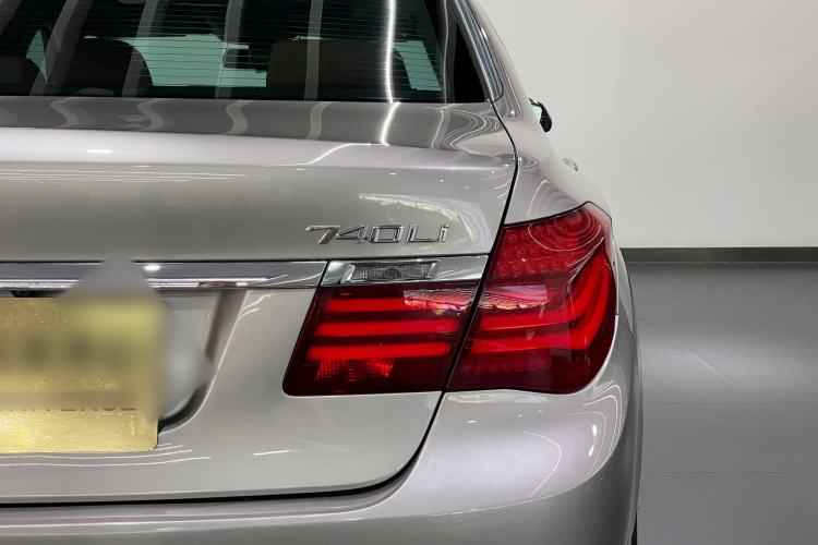Used BMW 7 Series 2013 740Li Leading Model Exterior 8