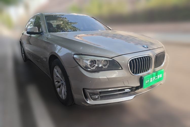 Used BMW 7 Series 2013 730Li Luxury Model Front Right 45 Deg