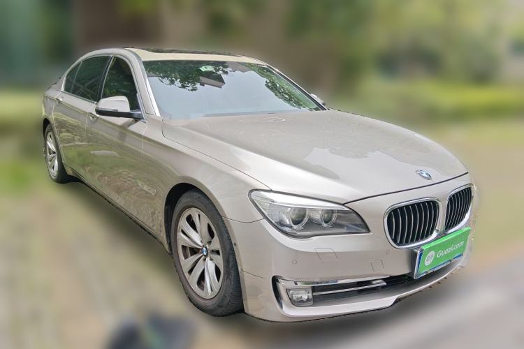 Used BMW 7 Series 2013 730Li Luxury Model Front Right 45 Deg