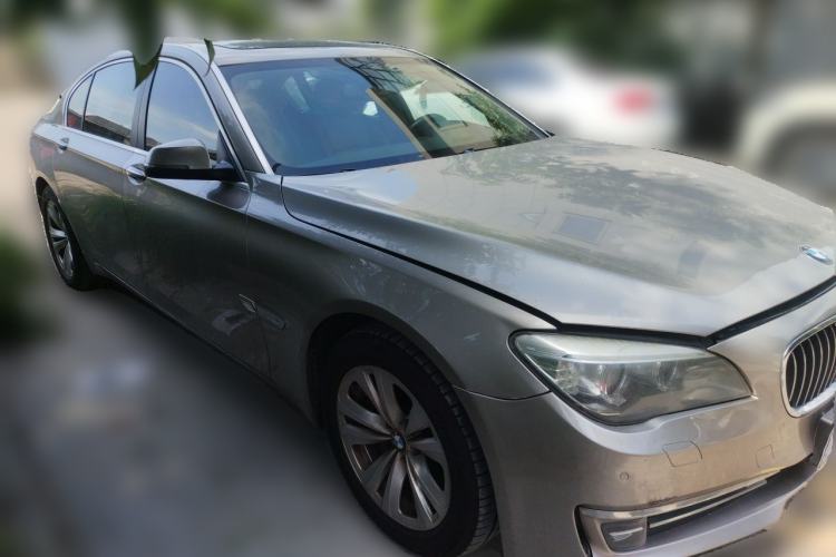 Used BMW 7 Series 2013 730Li Luxury Model Front Right 45 Deg